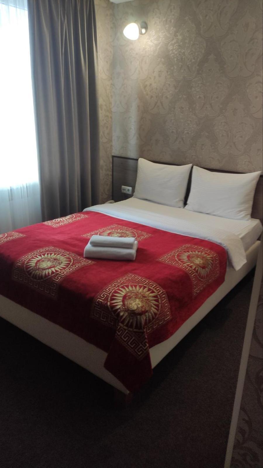 Hotel шляпа