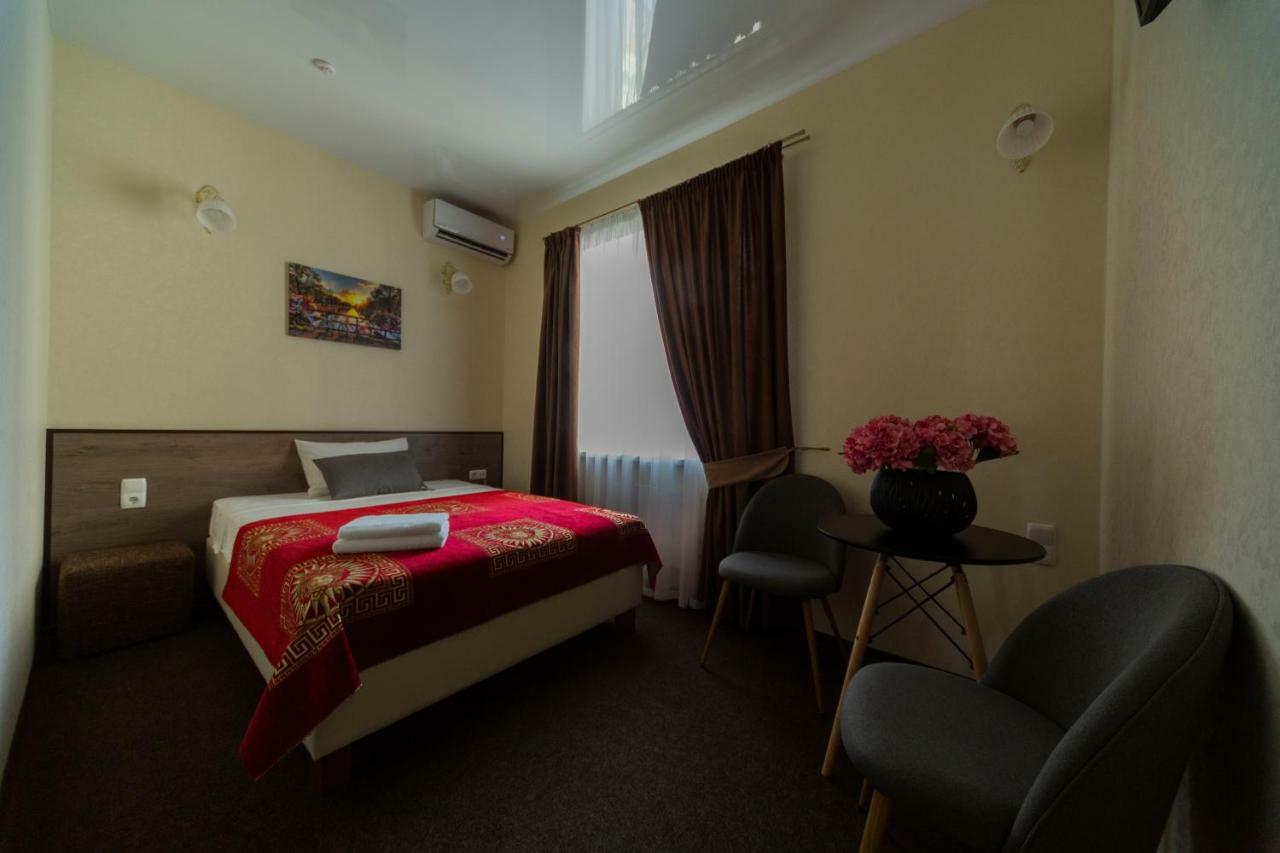 Hotel шляпа 3*